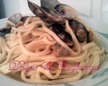 Strangozzi alle vongole con crema di ceci e carote