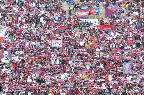 Napoli, ”Sarà un piacere quando il Vesuvio farà il suo dovere” ecco lo striscione vergognoso esposto al Dall’ara!