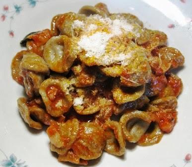 Orecchiette  di farro al sugo