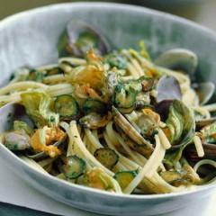 linguine-vongole-veraci-e-zucchine