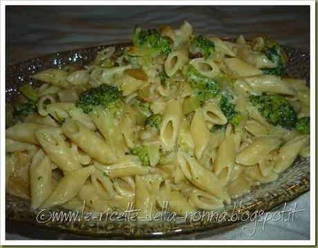 Mezze penne cremose con i broccoli (11)