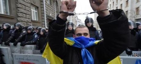 UCRAINA: Ma non si chiamava democrazia? Legge Anti Protesta