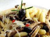Cavatelli crema ceci funghi chiodini