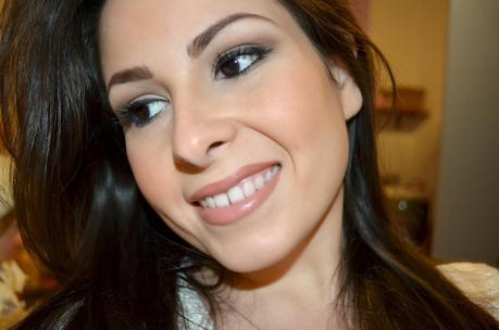 Make up Luminoso ed elegante, con la Elegantissimi Neve Cosmetics