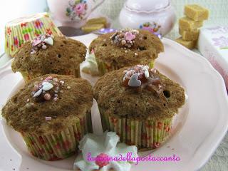 Cupcakes al cacao con confettura di pesche e olivello spinoso