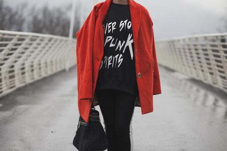 Smilingischic, fashion blog, Sandra Bacci, Orange coat, frontrowshop, Smile,, felpa con scritte, Smilingischic--1013