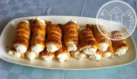 Cannoli  alla crema chantilly