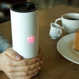 foto-DecentGadget-Touch-Temperature-Sensing-Cup