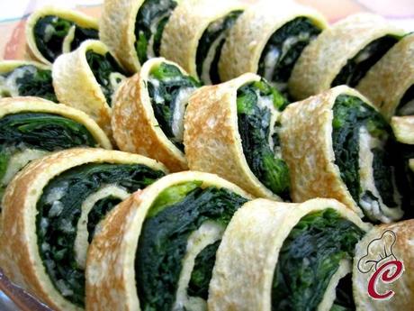 Crespelle soffici agli spinaci: il sapore conosciuto in una contesto rivisitato