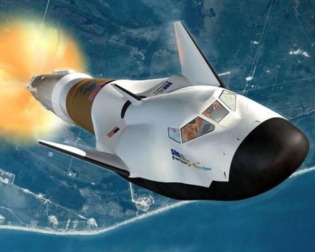 Rappresentazione artistica di Dream Chaser e di Atlas V. Crediti: SNC