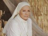 Virna Lisi è Suor Germana su Rai 1 con la miniserie ''Madre, aiutami''