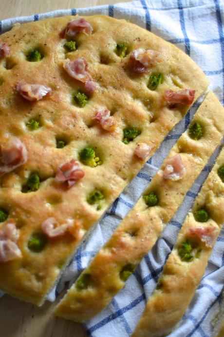 Focaccia con cavolfiore al lardo