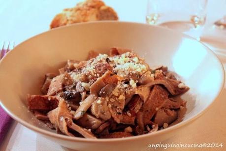 Tagliatelle di crespelle di castagne ai funghi