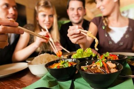 A cena con gli sconosciuti: il social eating.