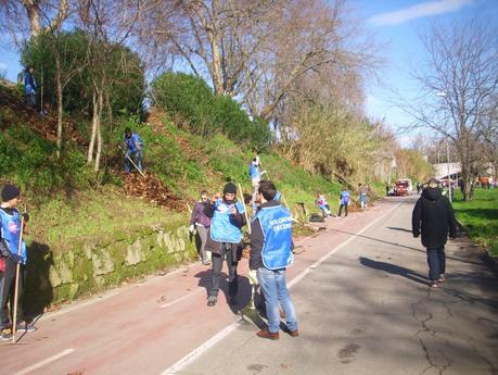 Cittadini puliscono il Lungotevere. Ecco le foto dell'evento Retake Rome svoltosi lo scorso sabato