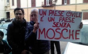 arienzo invaso dalle mosche