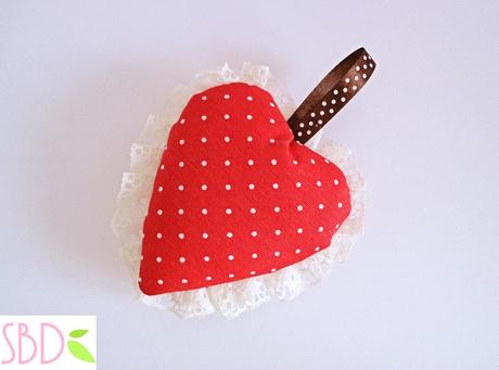 Cuori di Stoffa (no cucito) - Fabric hearts (no sew)