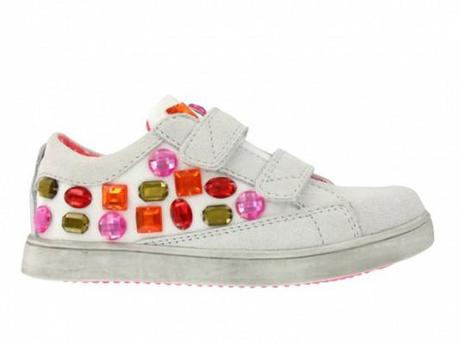 gemme-colorate-sulle-sneakers-primigi-mamme-a-spillo