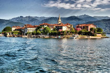 Un affresco dal Lago Maggiore: le isole Borromeo.