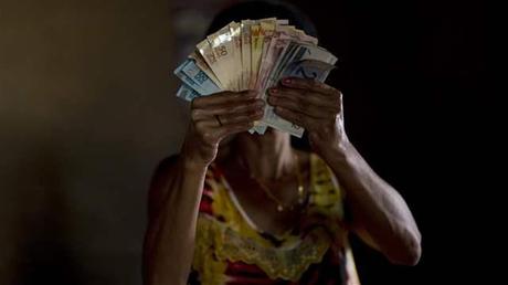 brazil_woman001_16x9