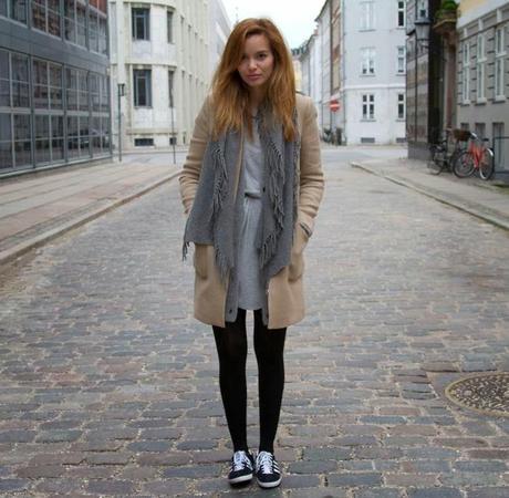 Abbinare grigio e beige Abbinare grigio e beige