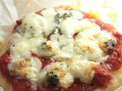 Pizza semola grano duro gorgonzola …cucina cost super chic!