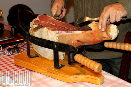 prosciutto crudo contemporaneo food1 Il prosciutto crudo e gli insaccati fatti in casa da papà