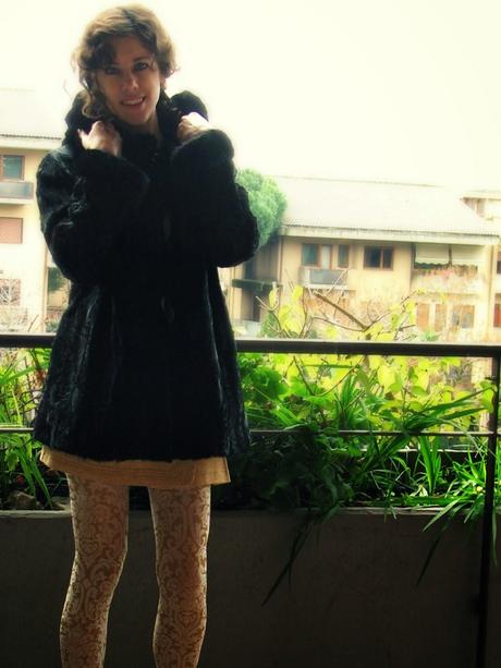 Tsarina style with fur and damask