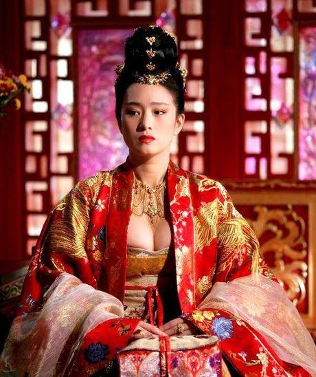 10 abiti da sogno.. Hollywood inspiring Curse-of-the-Golden-Flower-034