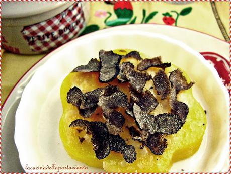 Fiori di polenta con tartufo nero pregiato e petali di grana