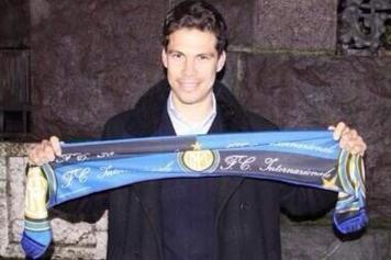 Hernanes Inter sciarpa