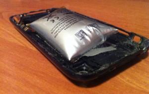 Batteria iphone 3gs gonfia