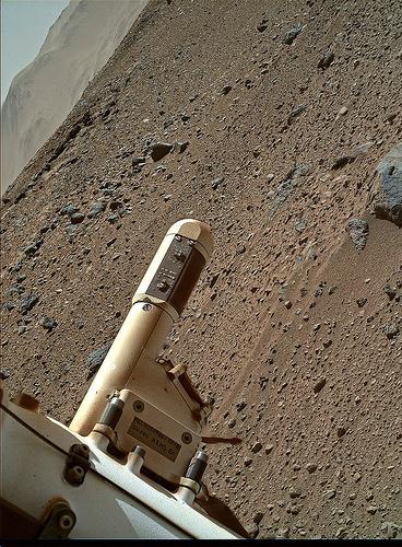 Curiosity sol 526 MAHLI - REMS stack - Boom 1