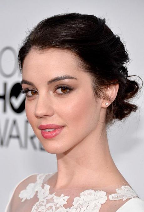 Adelaide-Kane-People-Choice-Awards-Get-The-Look-Opening