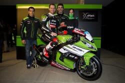 1984-2014-kawasaki-celebra-il-30anniversario-del-logo-ninja-generic-krt_team-launch_gb38764