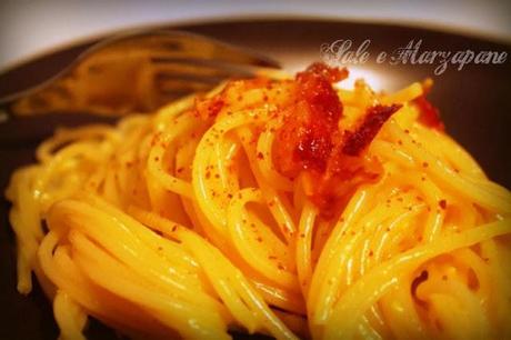 SPAGHETTI ALLA CARBONARA CON GUANCIALE CROCCANTE E BOTTARGA DI RICCIOLA