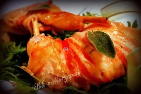 COSCIOTTI DI CONIGLIO CON PANCETTA CROCCANTE E BACCHE DI GINEPRO