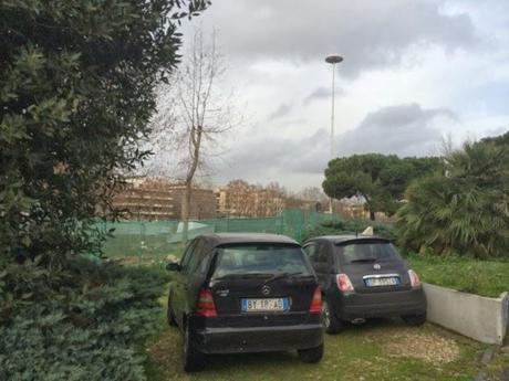 I murales di Wiliam Kentridge starebbero meglio in periferia? La cosa triste è che il Lungotevere all'altezza di Ponte Margherita e Ponte Nenni periferia lo è a pieno titolo