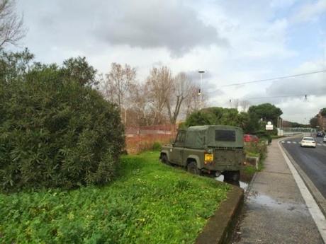 I murales di Wiliam Kentridge starebbero meglio in periferia? La cosa triste è che il Lungotevere all'altezza di Ponte Margherita e Ponte Nenni periferia lo è a pieno titolo
