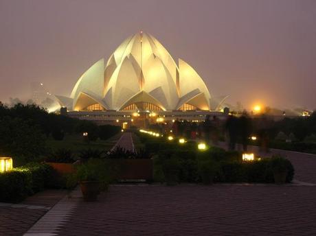 Lotus Temple (Delhi, India).