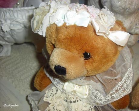 io sto con i miei Teddybears, fuori piove.