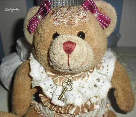 io sto con i miei Teddybears, fuori piove.