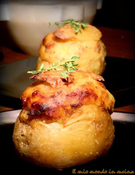 PATATE al forno ripiene di SALAMELLA, provolone e PORCINI