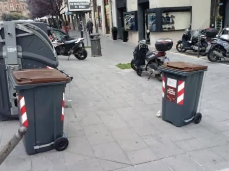 La nuova Via Albalonga si chiama Via Catanzaro. Doppie file e soste selvatiche e i cittadini ci chiedono visibilità. La diamo con piacere