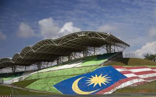 I primi test ufficiali in Malesia della MotoGp con highlights e finestre di approfondimento in diretta su Sky Sport 24 HD