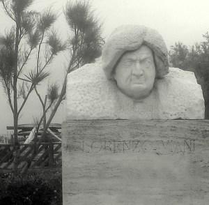 Viareggio - Monumento a Lorenzo Viani sul Lungomolo Corrado Del Greco