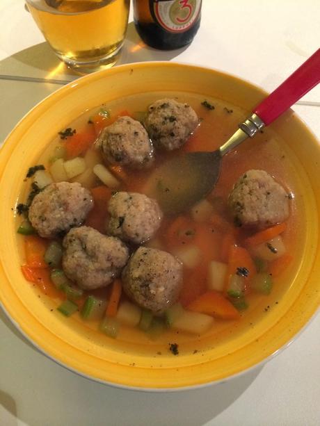 Pillole di cucina ceca: Palline di lievito di birra in brodo di manzo e verdure