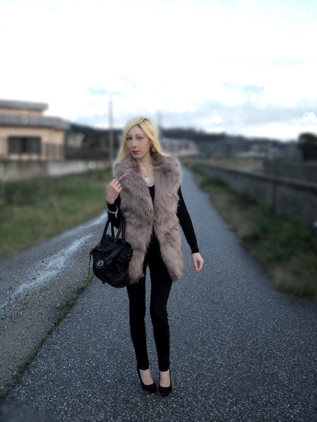 gilet-pelo-missstella-pelliccia