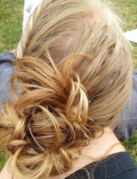 Hair Style| Easy messy bun