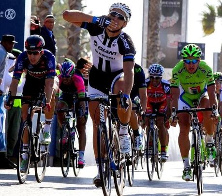 Dubai Tour 2014: Vince Kittel davanti a Sagan, delude Cavendish